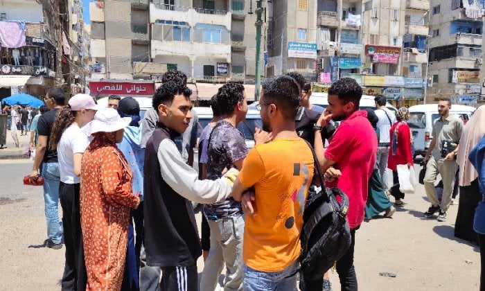 فرحة طلاب الإسكندرية بعد امتحانات الكيمياء والجغرافيا