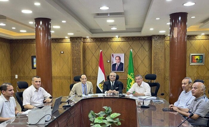 مدير تعليم القليوبية يراقب امتحانات الثانوية من المركز الرئيسي