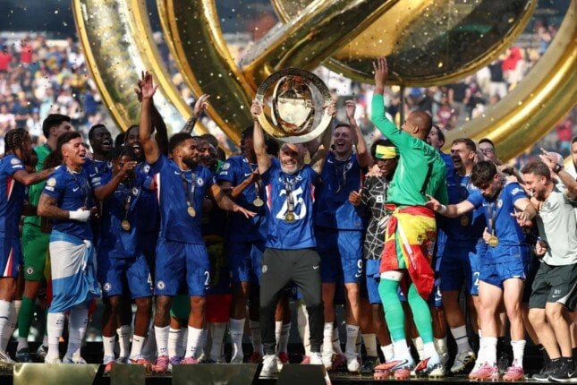 نجمة تشيلسي تفاجئ الجميع خلال احتفالات تتويج كأس العالم