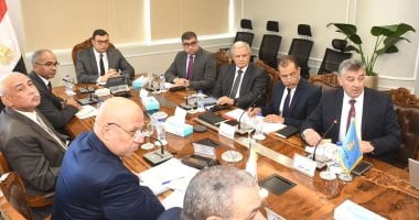 وزير الإسكان يتابع تقدم مشروعات المياه والصرف الصحي في قرى محافظة المنيا ضمن مبادرة “حياة كريمة