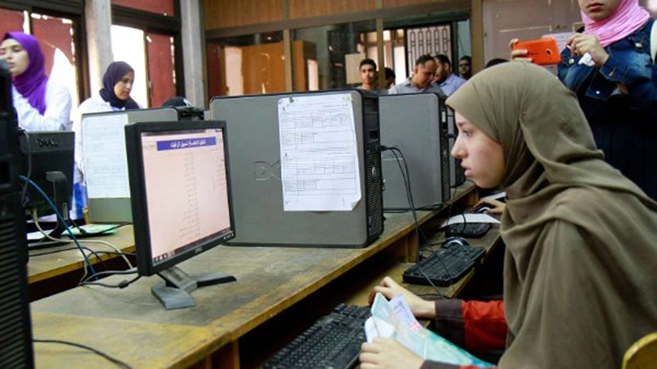 تنسيق المرحلة الثالثة 2025.. ما هى أفضل الكليات والمعاهد لطلاب الثانوية العامة والدبلومات الفنية من 50 % tansik.egypt.gov.eg