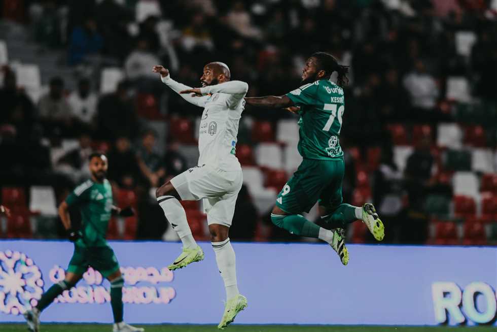«قمة الإثارة» الأهلي يواجه الاتفاق في صراع الدوري السعودي للمحترفين