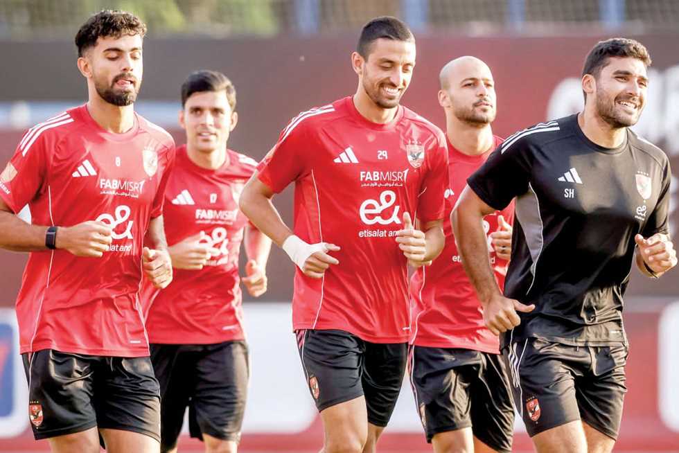 «مواجهة مثيرة بين الأهلي وإنبي في الدوري المصري وتفاصيل القنوات الناقلة»