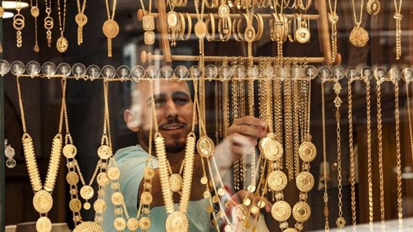 «عالم الذهب يشهد تحولات مفاجئة اليوم بأسعار الجرام عيار 21 ترتفع 25 جنيهاً»