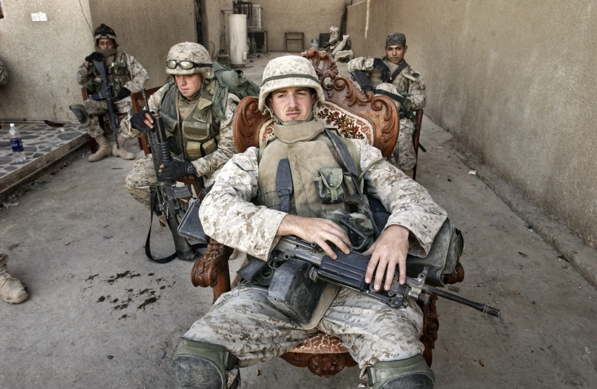 «تاريخ التفويضات: 1991 و2002 يُغلق، لكن تفويض 2001 يظل يمنح واشنطن السيطرة المطلقة في العراق»