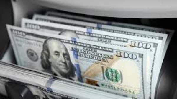 «تقرير شامل حول تباين سعر الدولار في البنوك المصرية» ارتفاع الدولار أمام الجنيه في البنك الأهلي المصري