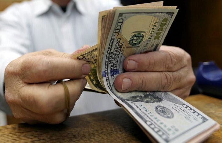 «أسعار الدولار تتأرجح في بداية تعاملات البنوك صباح اليوم الخميس 11 سبتمبر 2025»