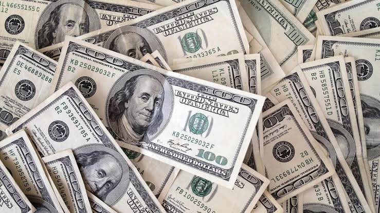 «هبوط الأسعار أم استقرار الدولار؟» سعر الدولار اليوم الجمعة 12 سبتمبر 2025 يبقى ثابتاً عند 48 جنيه في البنك المركزي والبنوك، مع تساؤلات حول كسر حاجز 48.25 في ظل تزايد الطلب.