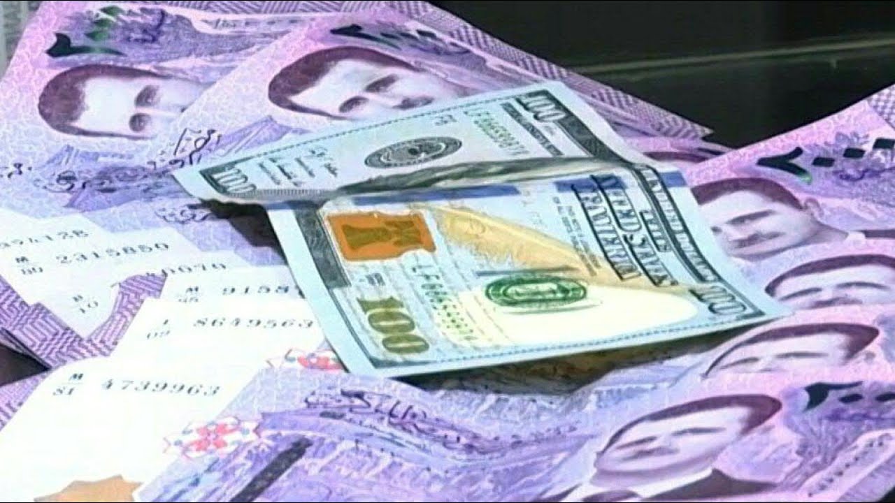 «تحت ضغوط الأسواق» سعر الدولار يتأرجح أمام الليرة السورية في السوق السوداء ونشرات الصرافين اليوم السبت 13 سبتمبر 2025