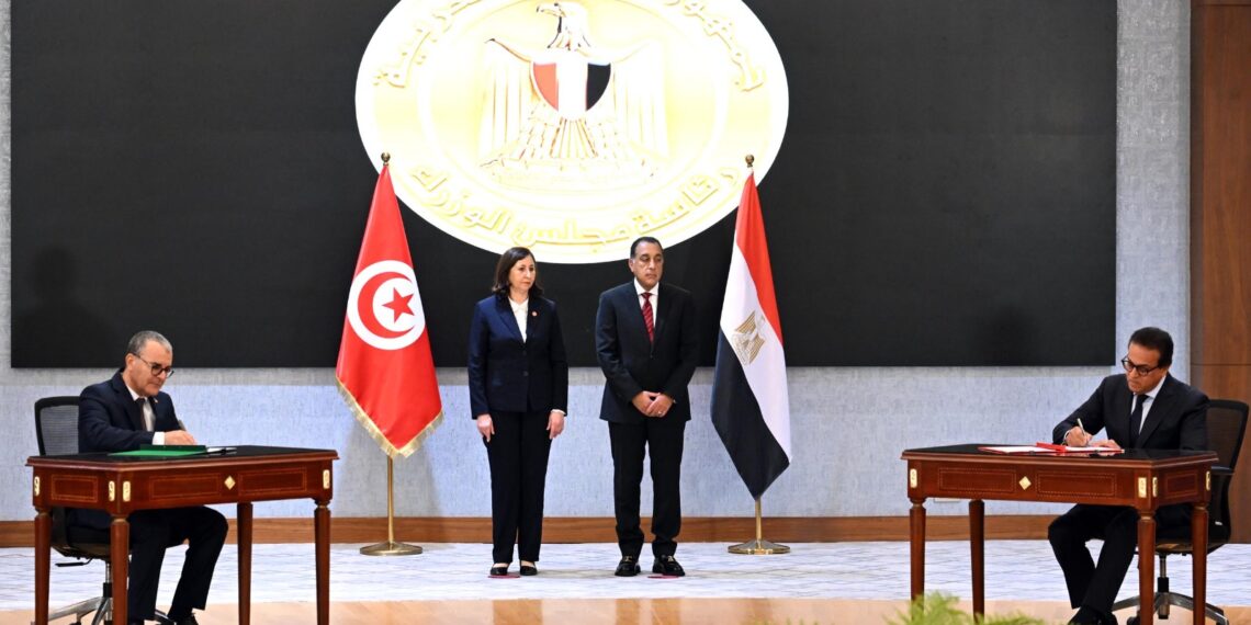 «مصر وتونس تعززان التعاون المشترك بتوقيع 8 وثائق جديدة»